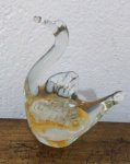 Escultura decorativa de vidro artístico ao estilo Murano com imagem de figura de cisne. 8 cm de altura