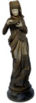 Albert Ernest Carrier-Belleuse (1824-1887). A Leitora. Escultura em bronze com as mãos e rosto em marfim. Base: 12,5 cm de diâmetro. 40,5 cm de altura total. Assinado