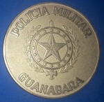 Medalha - Policia militar da Guanabara !!! diametro de 58mm , material bronze/ Branco  !! comemorativa da decada de 1970 !!!