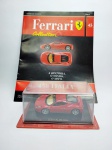 Miniatura sendo Ferrari 458 Itália edição Nº45 em sua caixa de acrílico lacrada, acompanha Fascículo, escala 1/43