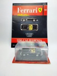 Miniatura sendo Ferrari 250 California edição Nº25 em sua caixa de acrílico lacrada, acompanha Fascículo, escala 1/43