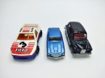 3 Miniaturas sendo London Taxi manufatura Corgi, Iso Rivolta Nº0/32 manufatura Penny - made in Italy e Pontiac Fiero manufatura Majorette - made in france, escala 1/64
