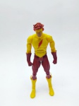 Boneco Kid flash da DC Comics com pontos de articulações, medindo 14 cm de altura