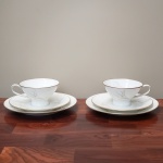 Par de xícaras de chá, com prato de bolo, de porcelana ROSENTHAL, de estilo e época ART DECO, Alemanha c.1930.