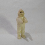 Bibendum Michelin - Lindo boneco agarradinho do mascote da aclamada empresa automobilística Michelin. Mede 9,5cm de altura. Fabricado em borracha
