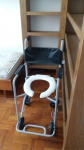 Cadeira higiênica.
