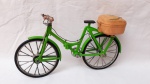 Miniatura de Bicicleta, Fabricada en plástico de engenharia, funcionando, conforme fotos. muito bonita.