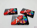 Lote de 3 fitas cassetes da TDK modelo A90, virgens e lacradas.