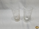 2 copos longos em cristal lapidado com parreiras. Medindo 14,5cm de altura