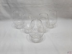 Jogo de 5 taças de conhaque em cristal incolor. Medindo 16,5cm de altura.