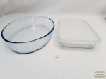 2 Travessas em vidro marinex. Medida oval 34,5 cm comprimento, 24 cm largura. Retangular 29 cm comprimento, 17 cm largura.