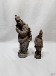 2 estátuas em gesso retratando os profetas de Aleijadinho. Medindo a maior 32,5cm de altura.