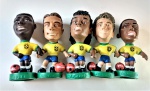 5 miniaturas da Coca cola, anos 90 , Med . 7 x 3 , copa de  94 . (1)