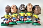 5 miniaturas da Coca cola, anos 90 , Med . 7 x 3 , copa de  94 (3)