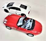 Miniaturas 2 carrinhos ,  LAMBORGHINI  e BMW , med.13 x 6 cm em bom estado .