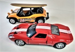 Miniaturas 2 carrinhos ,  BUGGY e FORD GT ,  med.12 x 6 cm em bom estado .
