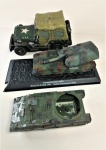 Miniaturas 3 carrinho militar   ,  med. 12 X  6 cm ,  no estado , materiais diferentes .