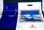 2 Sacolas promocional da EMIRATES e AIR FRANCE , C/50 X 40 cm