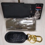 VARIG , Lote,1 chaveiro negro c/dourado , 1 kit costura , 1 calçadeira c/tira pelos  , para colecionadores de Plantão .