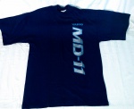 Rara camiseta da VARIG  MD - 11 , na cor azul marinho tamanho G , sem uso , para colecionadores de plantão.
