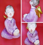 Lindo Anjo  em Faiança ,serve como castiçal  , com 26 x cm 16 x 17 cm