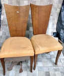 Jogo de 6 belas cadeiras anos 50/60 , no estado , precisa limpeza e reparos . retirada dos móveis por conta do comprador .