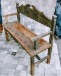 Banco rustico de igreja em madeira Vinhático, med. 1,18 x 45 x 1,00 cm retirada de móveis  por conta do comprador .