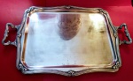 Antiga e Grandiosa bandeja FRACALANZA , med. 64 x 42 cm , modelo croise bem pesada .