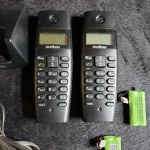 . 02 TELEFONES FIXOS INTELBRÁS  ( funcionando)  14cm alt.  base : 10cm X 11cm