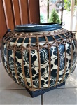 GRANDE CESTO CANTONÉS DE MADEIRA COM RICA PINTURA ARTESANAL // 40cm diâm. x40cm alt. ( Danos no Tampo / Alguns desgastes no Rattan)