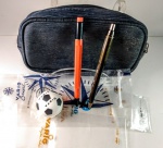 Lote 9 peças VARIG ,1  Nécessaire ,  2 canetas , 1 chaveiro bola , 5 saquinhos ..
