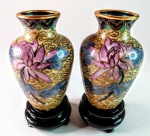 Lindo Par De Vasos Cloisonné, nos tons bejes  , med. 11 x 5 cm .