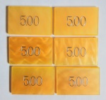 LOTE COMPOSTO DE 6  FICHAS VALOR 5,00 PARA POKER EM GALALITE OU BAQUELITE , MED. 3,7 X 5,7 CM .