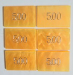 LOTE COMPOSTO DE 6  FICHAS VALOR 5,00 PARA POKER EM GALALITE OU BAQUELITE , MED. 3,7 X 5,7 CM .