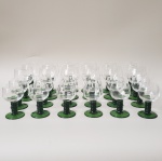 Jogo de copos, estilo ART DECO, composto de 12 copos de água e 12 copos de vinho.