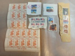 Lote com selos brasileiros e estrangeiros