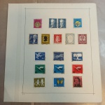 Folha com diversos selos estrangeiros