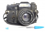 Máquina fotográfica antiga , marca Zenit MC Helios - 44 M - 7 , produzido na Rússia, não testada. Medidas: 10 cm de comprimento X 14 cm de largura.