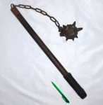 Mangual antigo , ferramenta usada por guerreiros, produzido em madeira/corrente/bola de ferro. Medidas: maior comprimento  110 cm.