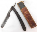 Antiga navalha da Marca Primus 750 ,produzido em madeira, provalvelmente fabricado na Alemanha.