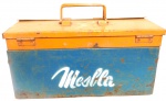 Caixa de ferramentas  original da antiga loja Mesbla ,década de 50, medidas: 15 cm de altura X 30 cm de largura e 18 cm de profundidade.  