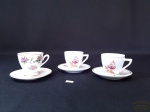 Lote de 3 xícaras de café em porcelana diversas, sendo 1 condessa e as outras Pozzani. Medida pires 10 cm diâmetro, xícaras 6 cm diâmetro, 5,5 cm altura.