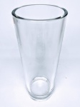 MIKASA- Belíssimo e grande vaso trabalhado em cristal de excelente qualidade em tonalidade translúcida, ótima manufatura japonesa Mikasa, assinada na base. Med. 30 X 13CM. Excelente estado de conservação.