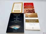 Lote de 4 Livros sendo eles do escritor Augusto Cury. Titulos como : O Vendedor de Sonhos, A Sabedoria nossa de cada dia, etc.