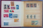 FILATELIA,   um  (1)  classificador  KK  com  propaganda  da  Filatelia Carlos Ravel  Via Roma 205, Napoli, Itália, com 8 páginas, capa dura, com aproximadamente 150 selos da Itália e Argentina.
