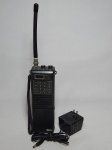 Radiotelefone VHF antigo, modelo IC-M5, bivolt. Funcionamento desconhecido.