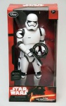 Soldado Stormtrooper da premiada série Star Wars, na caixa original lacrada. Produz dois sons. Nunca brincado
