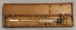 Antigo Lactodensímetro Dr. Gerber, em caixa de madeira. Medição em Celcius