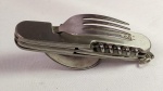 CUTELARIA - Canivete Multifuncional com faca, garfo, colher, abridor de garrafas, marca Ozark Trail - Fabricado na China. Fechado mede 11,2 centímetros. 06