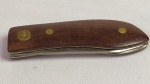CUTELARIA - Diferente Canivete marca Perpiña & Porcel Makers. A abertura da lâmina é feita com o deslocamento do cabo. Fechado mede aprox. 11,5 cm. 13